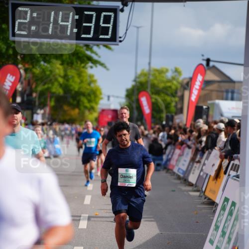 20.09.2026 - PSD Bank Halbmarathon LAZAROV Photography http://msf.ph/oto/10534068 20.09.2026 12:14:38 Ziel 1501, 1646, 2415, 2721, 2834, 3055, 3498, 3946 meine-sportfotos.de