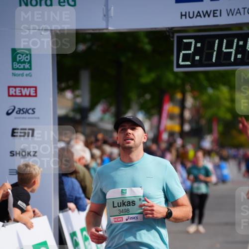 20.09.2026 - PSD Bank Halbmarathon LAZAROV Photography http://msf.ph/oto/10534080 20.09.2026 12:14:40 Ziel 1501, 1646, 2415, 3498, 3946 meine-sportfotos.de