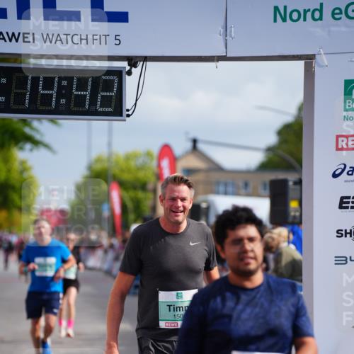20.09.2026 - PSD Bank Halbmarathon LAZAROV Photography http://msf.ph/oto/10534099 20.09.2026 12:14:41 Ziel 1501, 1646, 1703, 2259, 2415, 3498, 3946 meine-sportfotos.de