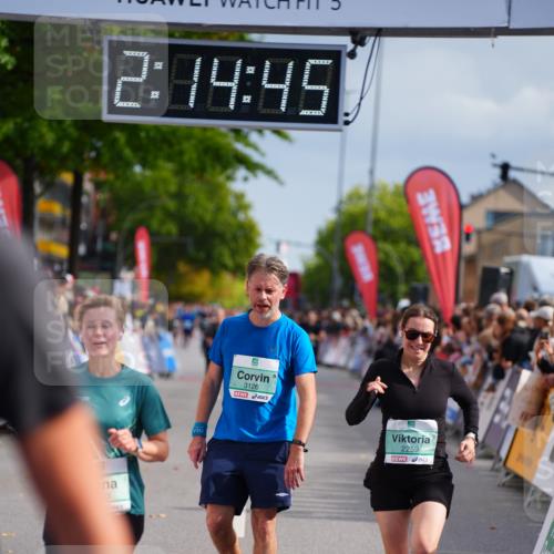 20.09.2026 - PSD Bank Halbmarathon LAZAROV Photography http://msf.ph/oto/10534143 20.09.2026 12:14:44 Ziel 1501, 1646, 1703, 2259, 2415, 3126, 3498 meine-sportfotos.de