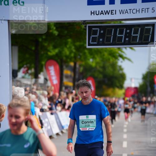 20.09.2026 - PSD Bank Halbmarathon LAZAROV Photography http://msf.ph/oto/10534202 20.09.2026 12:14:46 Ziel 1501, 1703, 2259, 2415, 3126, 3498 meine-sportfotos.de