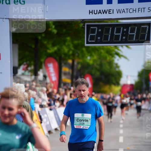 20.09.2026 - PSD Bank Halbmarathon LAZAROV Photography http://msf.ph/oto/10534218 20.09.2026 12:14:46 Ziel 1501, 1703, 2259, 2415, 3126, 3498 meine-sportfotos.de