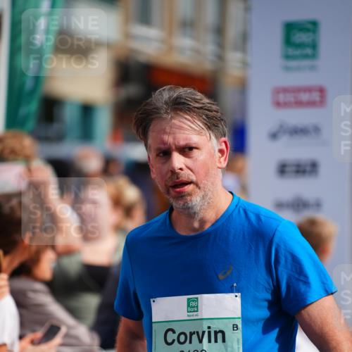 20.09.2026 - PSD Bank Halbmarathon LAZAROV Photography http://msf.ph/oto/10534234 20.09.2026 12:14:51 Ziel 1703, 2259, 3126, 3499 meine-sportfotos.de