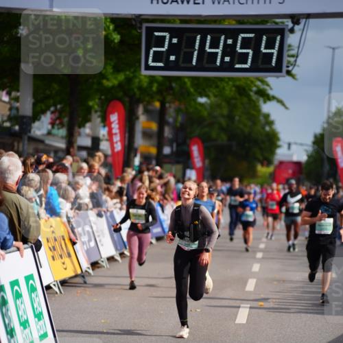 20.09.2026 - PSD Bank Halbmarathon LAZAROV Photography http://msf.ph/oto/10534252 20.09.2026 12:14:54 Ziel 1776, 2700, 3126, 3470, 3499 meine-sportfotos.de