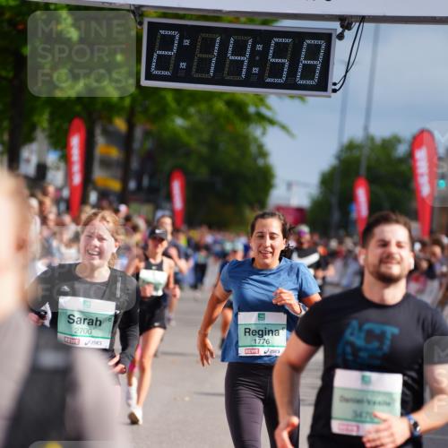 20.09.2026 - PSD Bank Halbmarathon LAZAROV Photography http://msf.ph/oto/10534358 20.09.2026 12:14:57 Ziel 1626, 1776, 2700, 3282, 3470, 3499 meine-sportfotos.de