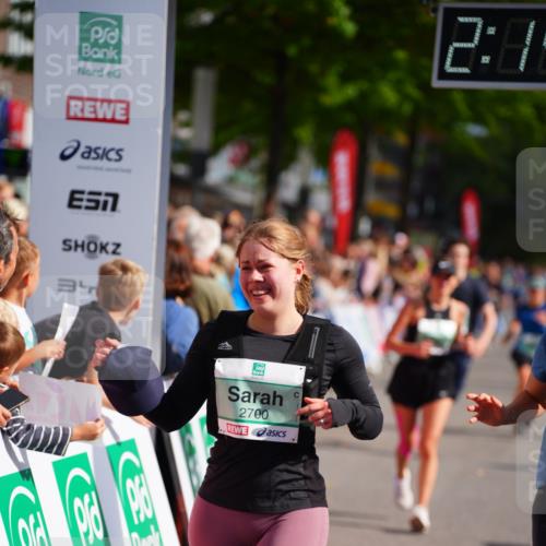20.09.2026 - PSD Bank Halbmarathon LAZAROV Photography http://msf.ph/oto/10534389 20.09.2026 12:14:58 Ziel 1626, 1776, 1910, 2700, 3282, 3470, 3499 meine-sportfotos.de