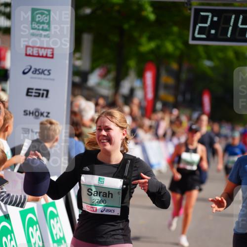 20.09.2026 - PSD Bank Halbmarathon LAZAROV Photography http://msf.ph/oto/10534396 20.09.2026 12:14:58 Ziel 1626, 1776, 1910, 2700, 3282, 3470, 3499 meine-sportfotos.de