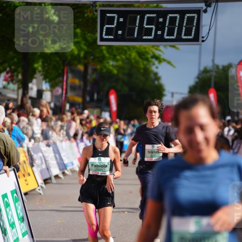 20.09.2026 - PSD Bank Halbmarathon LAZAROV Photography http://msf.ph/oto/10534426 20.09.2026 12:14:59 Ziel 1626, 1776, 1910, 2700, 3282, 3456, 3470, 3499 meine-sportfotos.de
