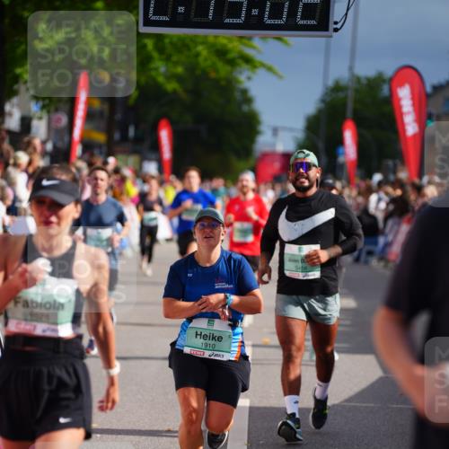 20.09.2026 - PSD Bank Halbmarathon LAZAROV Photography http://msf.ph/oto/10534465 20.09.2026 12:15:02 Ziel 1626, 1776, 1910, 2523, 2634, 2700, 3282, 3403, 3456, 3470, 3499 meine-sportfotos.de