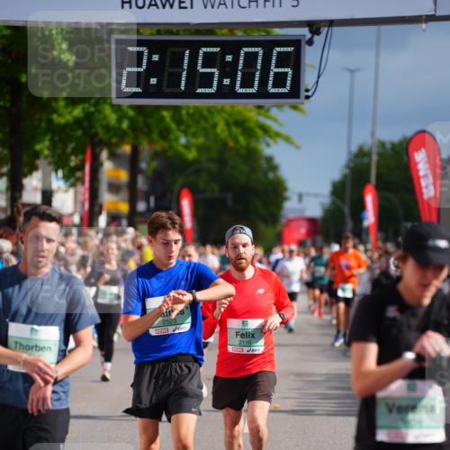20.09.2026 - PSD Bank Halbmarathon LAZAROV Photography http://msf.ph/oto/10534586 20.09.2026 12:15:05 Ziel 1626, 1776, 1910, 2116, 2523, 2634, 2700, 3282, 3403, 3456, 3470, 4079 meine-sportfotos.de