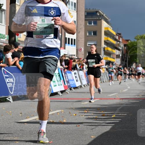 20.09.2026 - PSD Bank Halbmarathon J. Mangold http://msf.ph/oto/10534997 20.09.2026 12:23:38 Ziel 1136, 1513, 1987, 2150, 2257, 2414, 2483, 2897, 3595 meine-sportfotos.de
