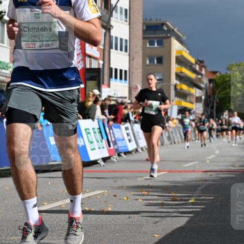 20.09.2026 - PSD Bank Halbmarathon J. Mangold http://msf.ph/oto/10535000 20.09.2026 12:23:39 Ziel 1136, 1987, 2150, 2257, 2414, 2483, 2897, 3595 meine-sportfotos.de