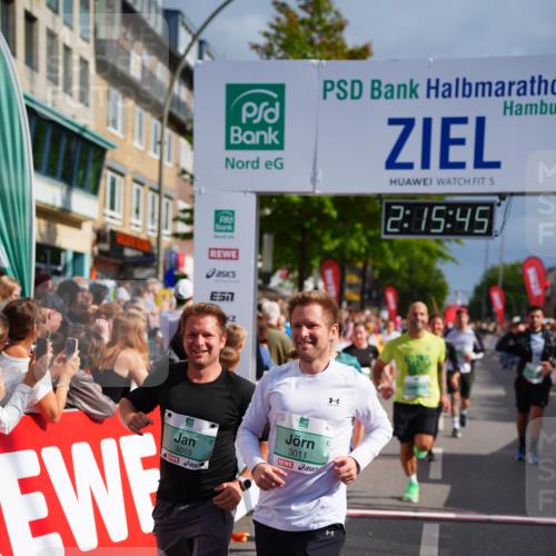 20.09.2026 - PSD Bank Halbmarathon LAZAROV Photography http://msf.ph/oto/10535068 20.09.2026 12:15:44 Ziel 1084, 1132, 1357, 2315, 3010, 3011, 3101, 3276, 3277, 3367 meine-sportfotos.de