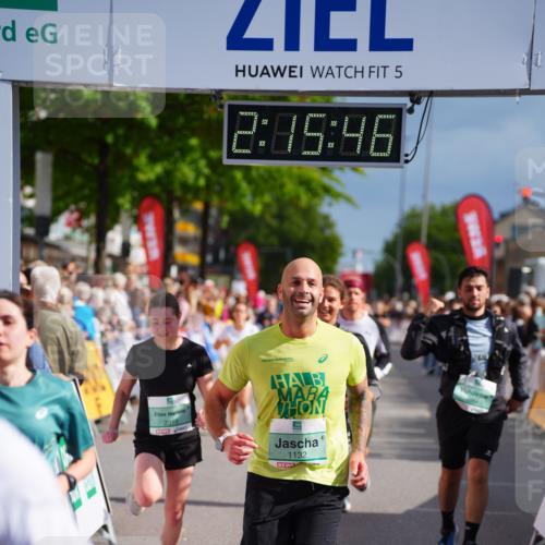 20.09.2026 - PSD Bank Halbmarathon LAZAROV Photography http://msf.ph/oto/10535073 20.09.2026 12:15:45 Ziel 1084, 1132, 1357, 2315, 3010, 3011, 3101, 3202, 3276, 3277, 3367 meine-sportfotos.de