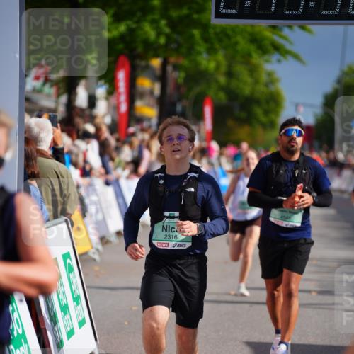 20.09.2026 - PSD Bank Halbmarathon LAZAROV Photography http://msf.ph/oto/10535184 20.09.2026 12:15:55 Ziel 1201, 2316, 2576, 3101, 3202, 4381, 4382, 4548, 4606 meine-sportfotos.de
