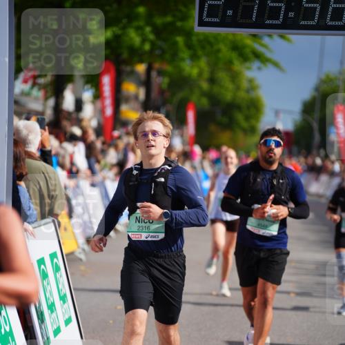 20.09.2026 - PSD Bank Halbmarathon LAZAROV Photography http://msf.ph/oto/10535189 20.09.2026 12:15:55 Ziel 1201, 2316, 2576, 3101, 3202, 4381, 4382, 4548, 4606 meine-sportfotos.de