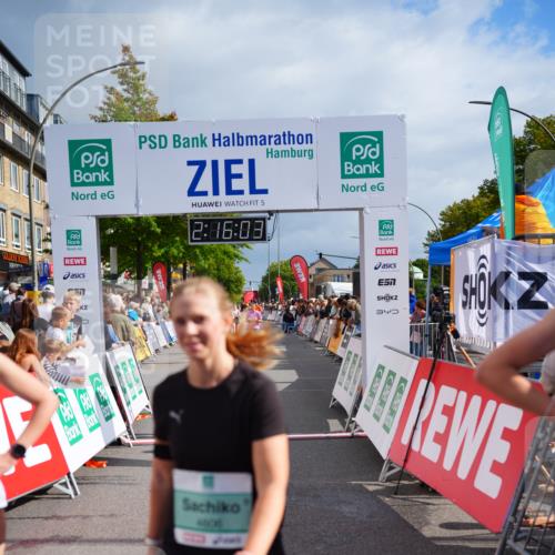 20.09.2026 - PSD Bank Halbmarathon LAZAROV Photography http://msf.ph/oto/10535252 20.09.2026 12:16:02 Ziel 1201, 1992, 2316, 4548, 4606 meine-sportfotos.de