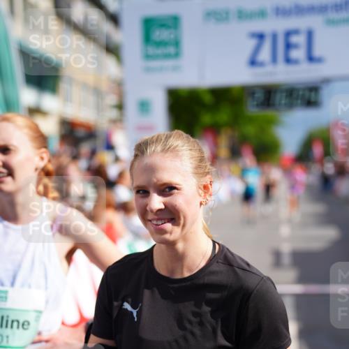 20.09.2026 - PSD Bank Halbmarathon LAZAROV Photography http://msf.ph/oto/10535263 20.09.2026 12:16:03 Ziel 1201, 1992, 2316, 4536, 4548, 4606 meine-sportfotos.de