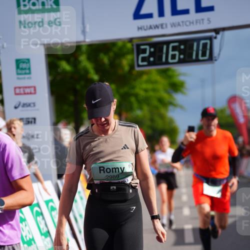 20.09.2026 - PSD Bank Halbmarathon LAZAROV Photography http://msf.ph/oto/10535292 20.09.2026 12:16:10 Ziel 1992, 2989, 3850, 4536, 4782 meine-sportfotos.de