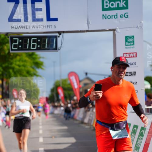 20.09.2026 - PSD Bank Halbmarathon LAZAROV Photography http://msf.ph/oto/10535298 20.09.2026 12:16:11 Ziel 1992, 2989, 3850, 4536, 4782 meine-sportfotos.de