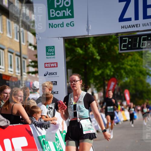 20.09.2026 - PSD Bank Halbmarathon LAZAROV Photography http://msf.ph/oto/10535346 20.09.2026 12:16:18 Ziel 1817, 3850, 4592, 4782 meine-sportfotos.de