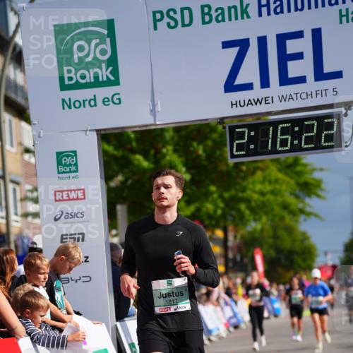 20.09.2026 - PSD Bank Halbmarathon LAZAROV Photography http://msf.ph/oto/10535374 20.09.2026 12:16:21 Ziel 1817, 4592 meine-sportfotos.de