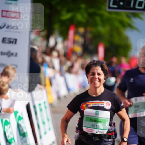 20.09.2026 - PSD Bank Halbmarathon LAZAROV Photography http://msf.ph/oto/10535427 20.09.2026 12:16:30 Ziel 1611, 1971, 3248, 4090, 4221, 4222, 4619 meine-sportfotos.de