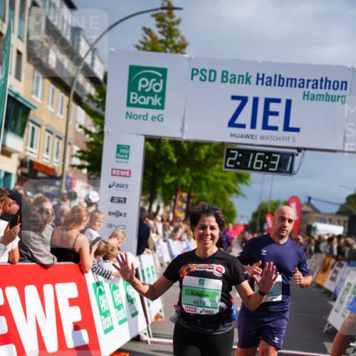 20.09.2026 - PSD Bank Halbmarathon LAZAROV Photography http://msf.ph/oto/10535432 20.09.2026 12:16:30 Ziel 1611, 1971, 3248, 4090, 4221, 4222, 4619 meine-sportfotos.de