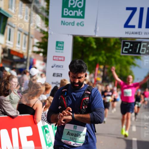 20.09.2026 - PSD Bank Halbmarathon LAZAROV Photography http://msf.ph/oto/10535497 20.09.2026 12:16:36 Ziel 1611, 1649, 1971, 2114, 2792, 3318, 3911, 4090, 4619 meine-sportfotos.de