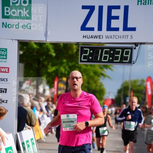 20.09.2026 - PSD Bank Halbmarathon LAZAROV Photography http://msf.ph/oto/10535542 20.09.2026 12:16:38 Ziel 1611, 1649, 1971, 2070, 2114, 2792, 3318, 3911 meine-sportfotos.de