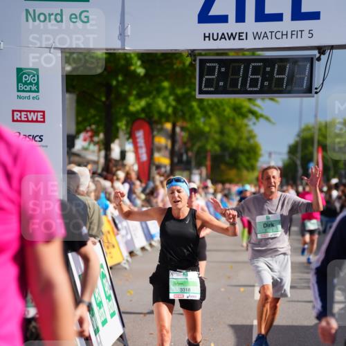 20.09.2026 - PSD Bank Halbmarathon LAZAROV Photography http://msf.ph/oto/10535588 20.09.2026 12:16:41 Ziel 1611, 1649, 1971, 2070, 2114, 2792, 3318, 3719, 3911 meine-sportfotos.de