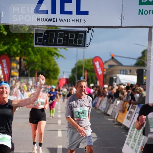 20.09.2026 - PSD Bank Halbmarathon LAZAROV Photography http://msf.ph/oto/10535593 20.09.2026 12:16:42 Ziel 1649, 1971, 2070, 2114, 2646, 2792, 3274, 3318, 3719, 3911 meine-sportfotos.de