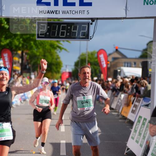 20.09.2026 - PSD Bank Halbmarathon LAZAROV Photography http://msf.ph/oto/10535605 20.09.2026 12:16:42 Ziel 1649, 1971, 2070, 2114, 2646, 2792, 3274, 3318, 3719, 3911 meine-sportfotos.de