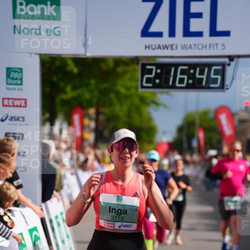 20.09.2026 - PSD Bank Halbmarathon LAZAROV Photography http://msf.ph/oto/10535647 20.09.2026 12:16:45 Ziel 1649, 2070, 2114, 2574, 2646, 2792, 3274, 3318, 3719, 3911 meine-sportfotos.de