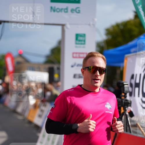 20.09.2026 - PSD Bank Halbmarathon LAZAROV Photography http://msf.ph/oto/10535711 20.09.2026 12:16:48 Ziel 1649, 2070, 2574, 2646, 2792, 3274, 3318, 3611, 3719 meine-sportfotos.de