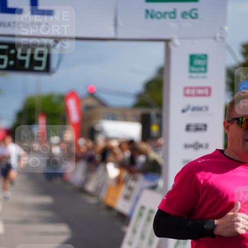 20.09.2026 - PSD Bank Halbmarathon LAZAROV Photography http://msf.ph/oto/10535716 20.09.2026 12:16:48 Ziel 1649, 2070, 2574, 2646, 2792, 3274, 3318, 3611, 3719 meine-sportfotos.de