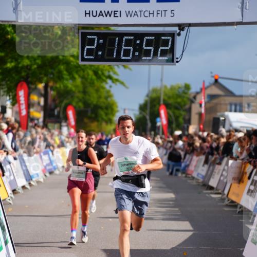 20.09.2026 - PSD Bank Halbmarathon LAZAROV Photography http://msf.ph/oto/10535743 20.09.2026 12:16:52 Ziel 1060, 2574, 2646, 3274, 3477, 3611 meine-sportfotos.de