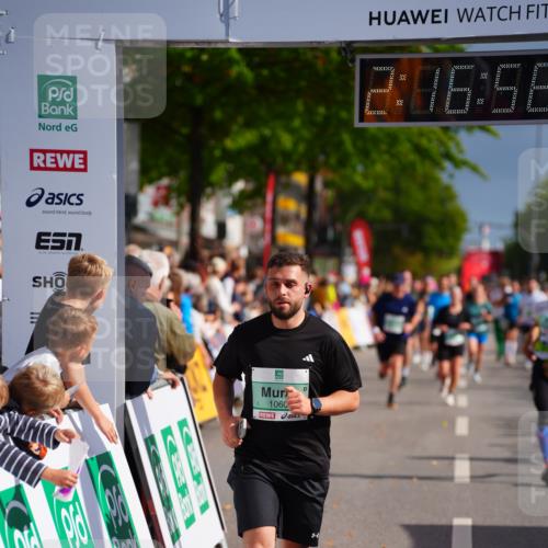 20.09.2026 - PSD Bank Halbmarathon LAZAROV Photography http://msf.ph/oto/10535813 20.09.2026 12:16:55 Ziel 1060, 2535, 2574, 3477, 3611 meine-sportfotos.de