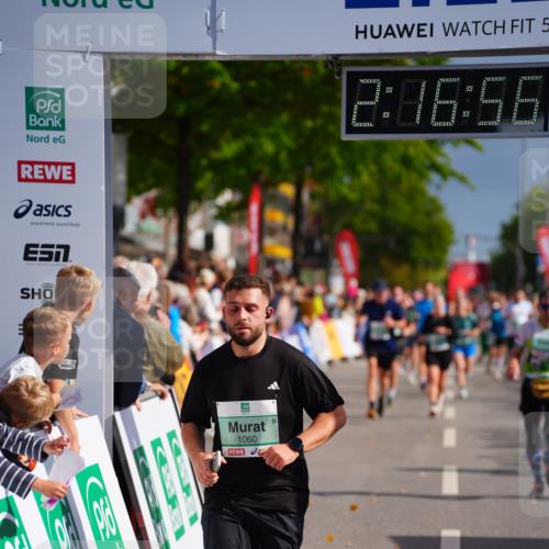 20.09.2026 - PSD Bank Halbmarathon LAZAROV Photography http://msf.ph/oto/10535824 20.09.2026 12:16:56 Ziel 1060, 2535, 3231, 3477, 3611 meine-sportfotos.de