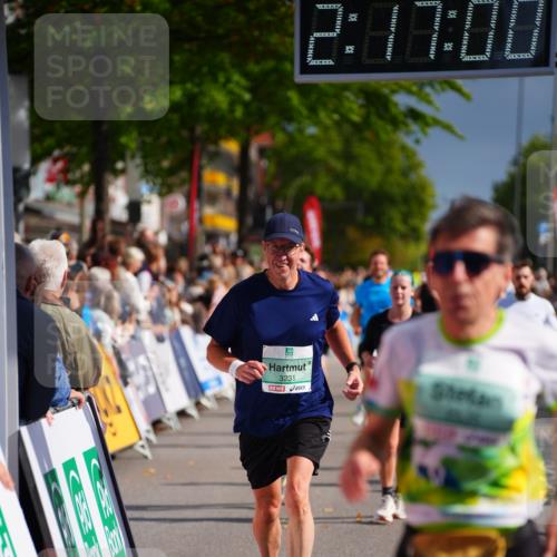 20.09.2026 - PSD Bank Halbmarathon LAZAROV Photography http://msf.ph/oto/10535872 20.09.2026 12:16:59 Ziel 1060, 1988, 2006, 2535, 3000, 3231, 3477, 3611, 4477 meine-sportfotos.de