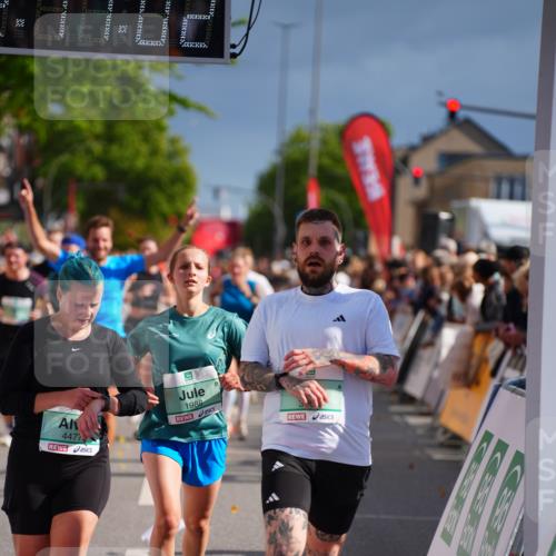 20.09.2026 - PSD Bank Halbmarathon LAZAROV Photography http://msf.ph/oto/10535909 20.09.2026 12:17:02 Ziel 1060, 1562, 1759, 1988, 2006, 2535, 3000, 3231, 4211, 4419, 4477 meine-sportfotos.de