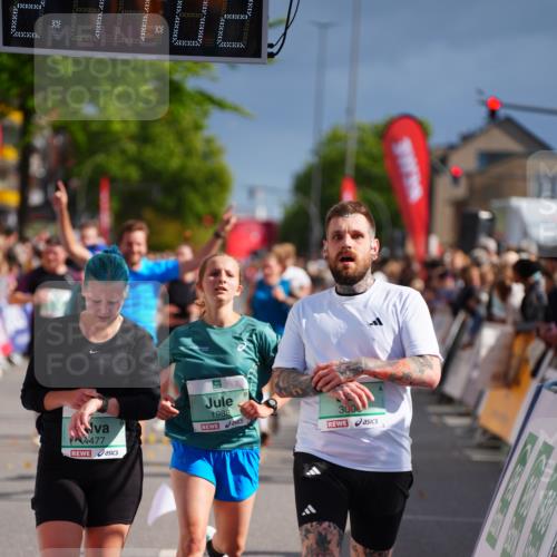 20.09.2026 - PSD Bank Halbmarathon LAZAROV Photography http://msf.ph/oto/10535915 20.09.2026 12:17:02 Ziel 1060, 1562, 1759, 1988, 2006, 2535, 3000, 3231, 4211, 4419, 4477 meine-sportfotos.de