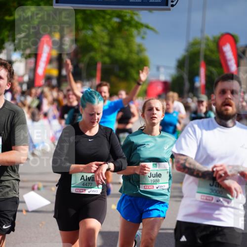20.09.2026 - PSD Bank Halbmarathon LAZAROV Photography http://msf.ph/oto/10535920 20.09.2026 12:17:02 Ziel 1060, 1562, 1759, 1988, 2006, 2535, 3000, 3231, 4211, 4419, 4477 meine-sportfotos.de