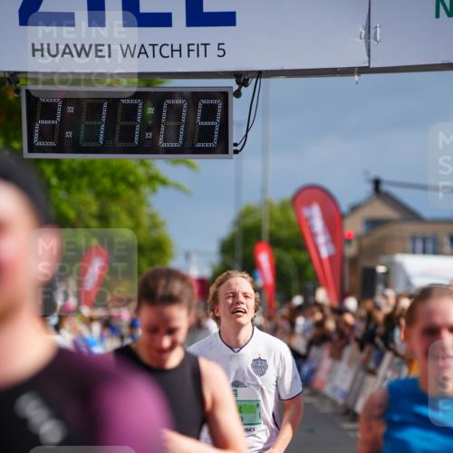 20.09.2026 - PSD Bank Halbmarathon LAZAROV Photography http://msf.ph/oto/10536010 20.09.2026 12:17:08 Ziel 1562, 1759, 1988, 2006, 2117, 2248, 2325, 3000, 3231, 4059, 4211, 4419, 4477 meine-sportfotos.de