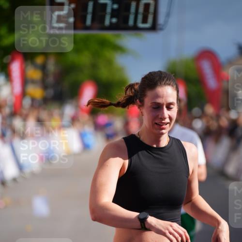 20.09.2026 - PSD Bank Halbmarathon LAZAROV Photography http://msf.ph/oto/10536018 20.09.2026 12:17:09 Ziel 1562, 1759, 1988, 2006, 2117, 2248, 2325, 3000, 4059, 4211, 4419, 4477 meine-sportfotos.de