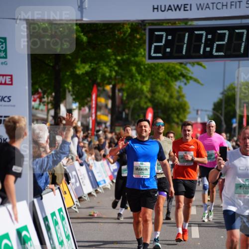 20.09.2026 - PSD Bank Halbmarathon LAZAROV Photography http://msf.ph/oto/10536070 20.09.2026 12:17:27 Ziel 1475, 2062, 2199, 2236, 2901, 3013, 3233, 3684, 4256 meine-sportfotos.de