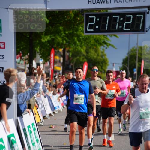 20.09.2026 - PSD Bank Halbmarathon LAZAROV Photography http://msf.ph/oto/10536075 20.09.2026 12:17:27 Ziel 1475, 2062, 2199, 2236, 2901, 3013, 3233, 3684, 4256 meine-sportfotos.de