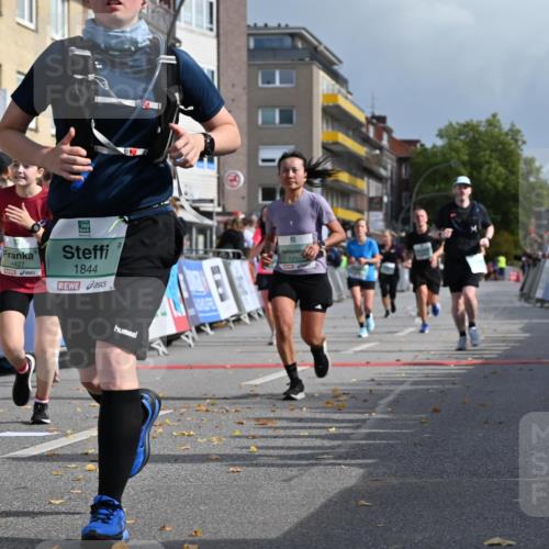 20.09.2026 - PSD Bank Halbmarathon J. Mangold http://msf.ph/oto/10536107 20.09.2026 12:26:29 Ziel 1113, 1231, 1345, 1471, 1844, 2039, 2858, 2871, 3821, 4427, 4584 meine-sportfotos.de
