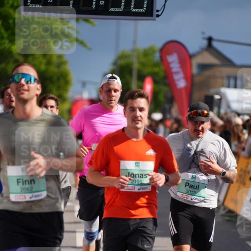 20.09.2026 - PSD Bank Halbmarathon LAZAROV Photography http://msf.ph/oto/10536133 20.09.2026 12:17:29 Ziel 1475, 1603, 2062, 2199, 2236, 2795, 2901, 3013, 3233, 3684, 4256 meine-sportfotos.de