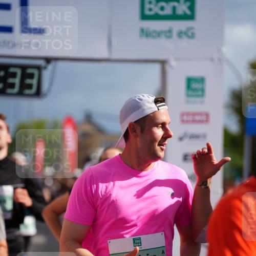 20.09.2026 - PSD Bank Halbmarathon LAZAROV Photography http://msf.ph/oto/10536173 20.09.2026 12:17:32 Ziel 1475, 1603, 2062, 2199, 2236, 2284, 2391, 2795, 2901, 3013, 3233, 3684, 4088, 4256 meine-sportfotos.de